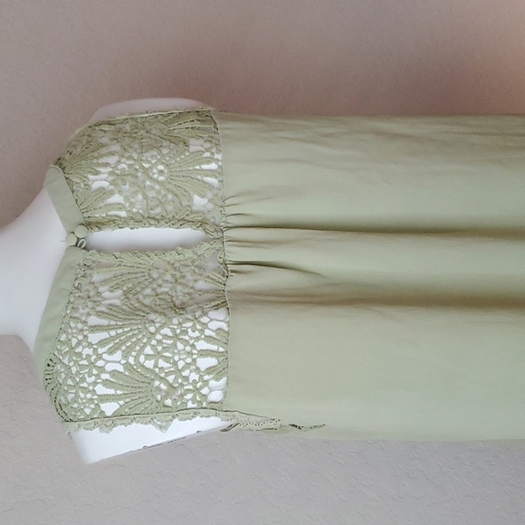 Anthropologie [E (hanger) M] size S light green sleeveless blouse 🌛 - Picture 10 of 13
